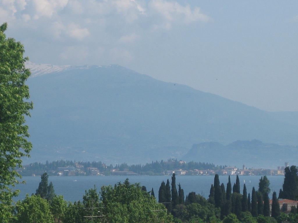 B&B Villa Adriano Desenzano del Garda Phòng bức ảnh